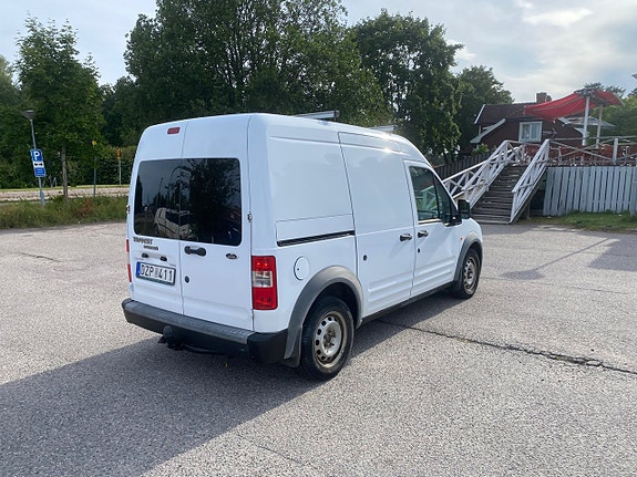 Ford Transit Connect 4 of 12