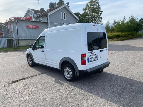 Ford Transit Connect 6 of 12