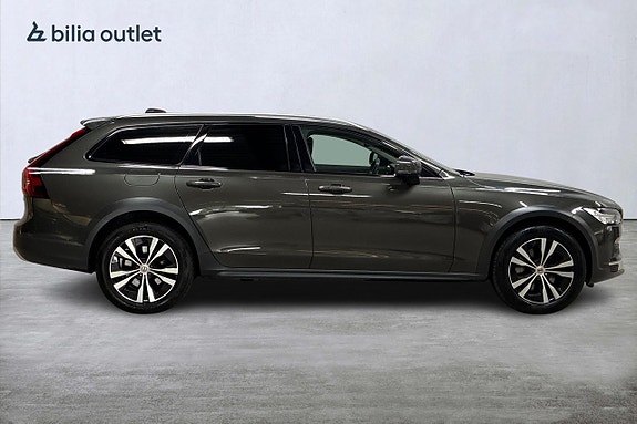 Volvo V90 Cross Country 5 of 30