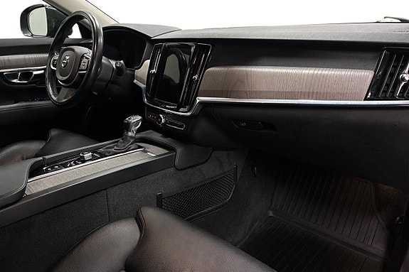 Volvo V90 Cross Country 15 of 30