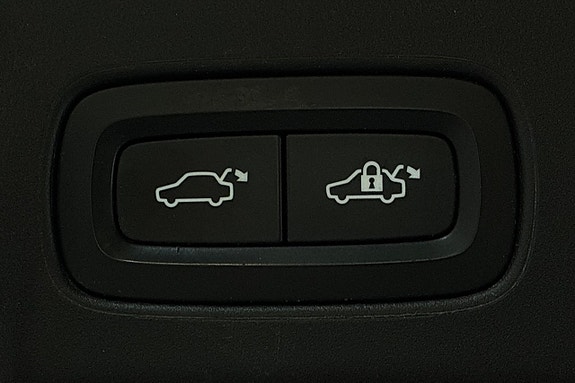 Volvo V90 Cross Country 30 of 30
