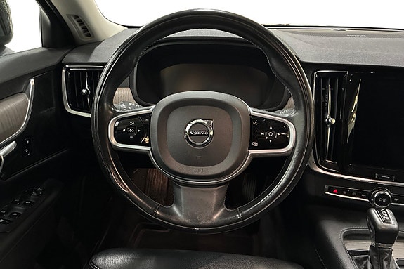 Volvo V90 Cross Country 16 of 30