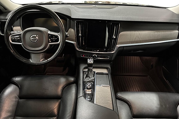 Volvo V90 Cross Country 12 of 30
