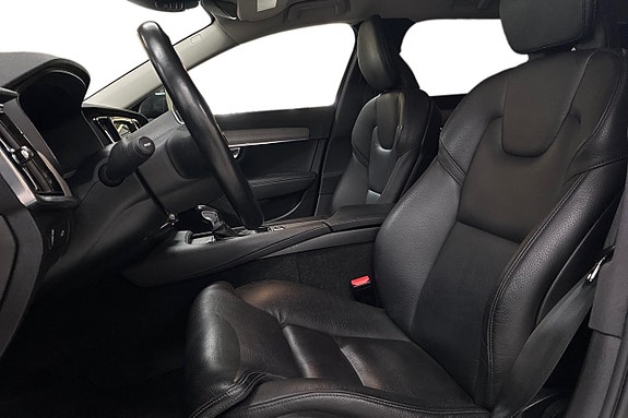Volvo V90 Cross Country 13 of 30