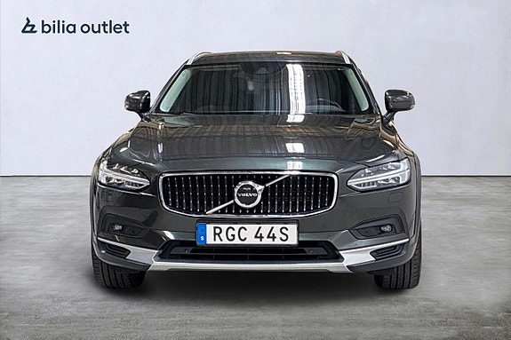 Volvo V90 Cross Country 3 of 30