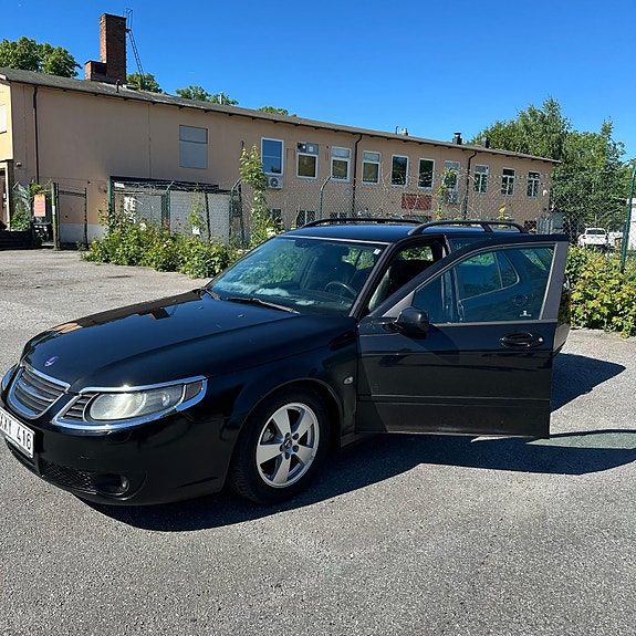 Saab 9-5 8 of 8