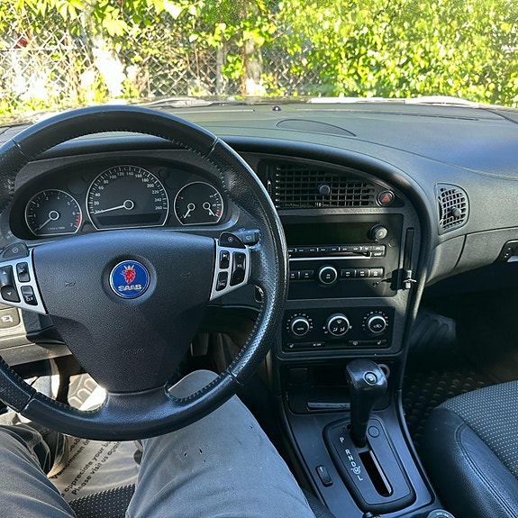 Saab 9-5 2 of 8