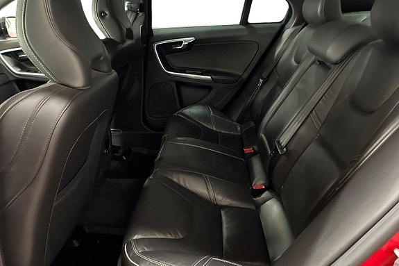 Volvo S60 13 of 29
