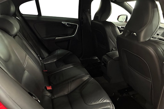 Volvo S60 16 of 29