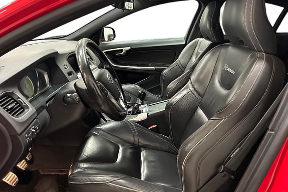 Volvo S60 14 of 29