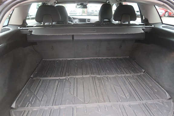 Volvo V60 22 of 27