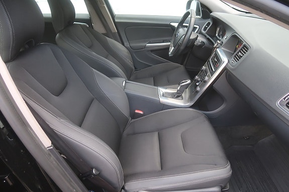 Volvo V60 10 of 27