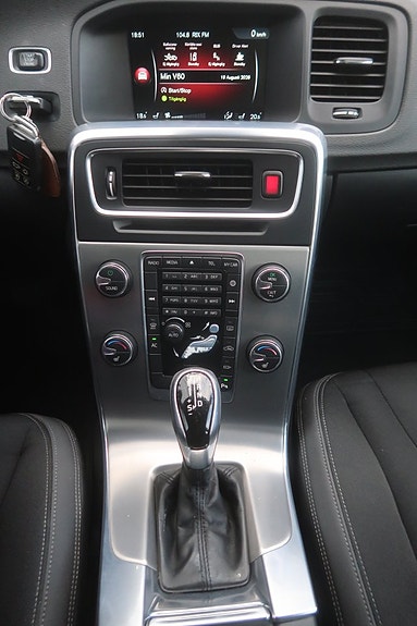 Volvo V60 13 of 27
