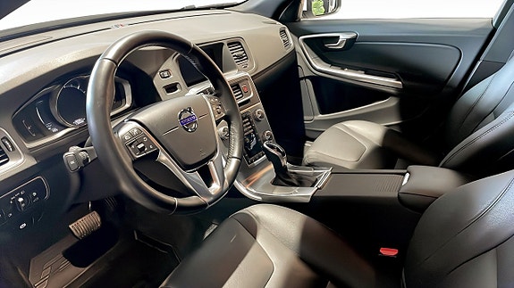 Volvo V60 7 of 13