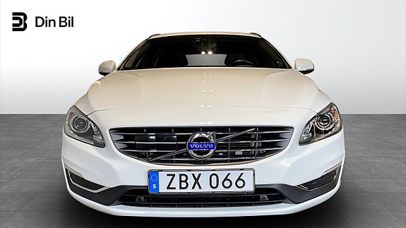 Volvo V60 4 of 13