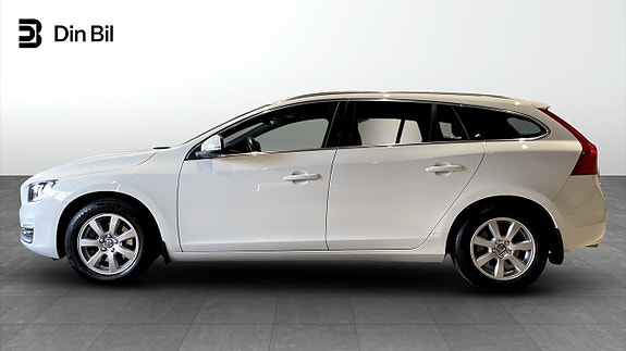 Volvo V60 2 of 13