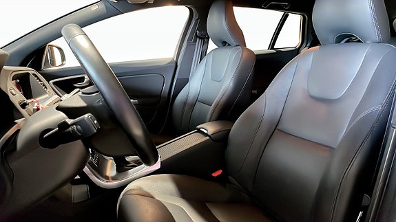 Volvo V60 8 of 13