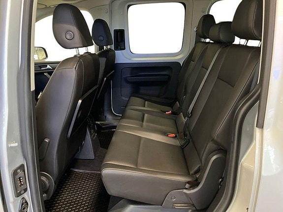 Volkswagen Caddy Maxi 10 of 14