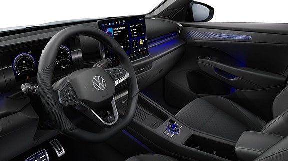 Volkswagen T-Roc 3 of 3