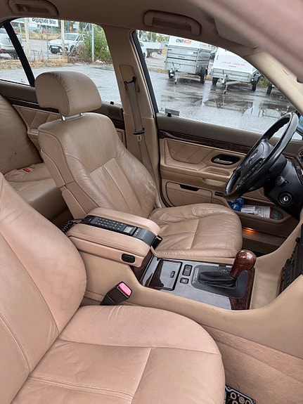 BMW 740i 6 of 6