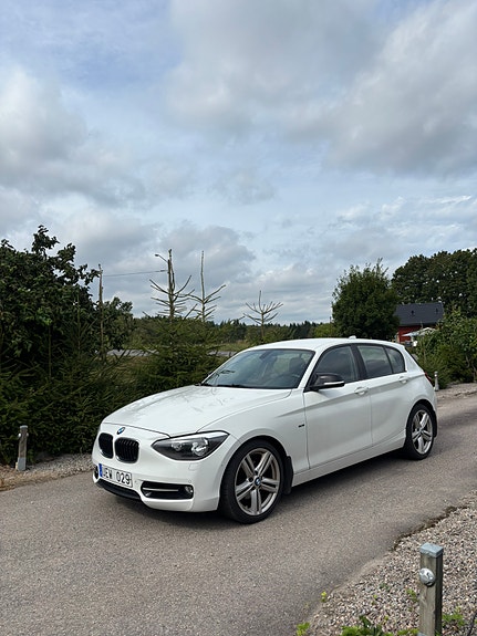 BMW 120d 2 of 8