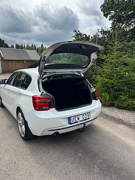 BMW 120d 4 of 8