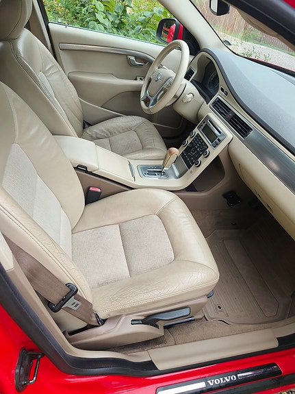 Volvo V70 5 of 10