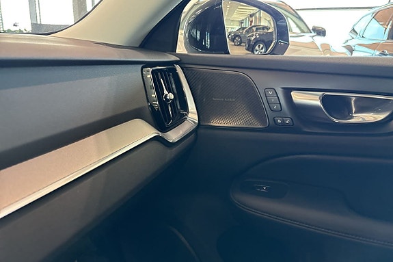 Volvo V60 25 of 30