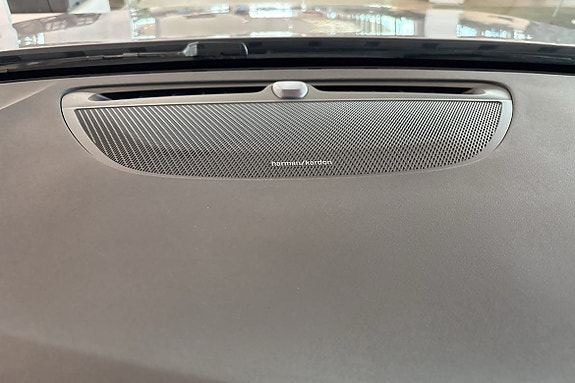 Volvo V60 24 of 30