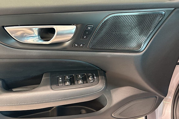 Volvo V60 23 of 30