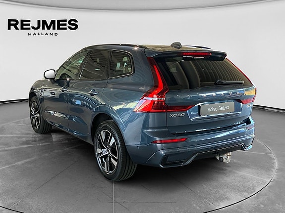 Volvo XC60 2 of 13