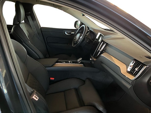 Volvo XC60 4 of 13