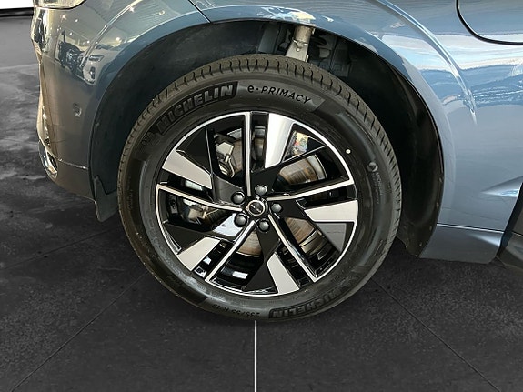 Volvo XC60 9 of 13