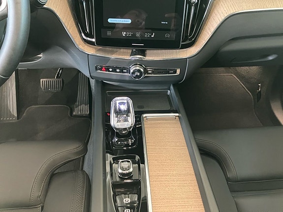 Volvo XC60 12 of 13