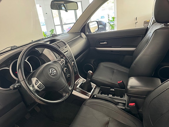 Suzuki Grand Vitara 6 of 7