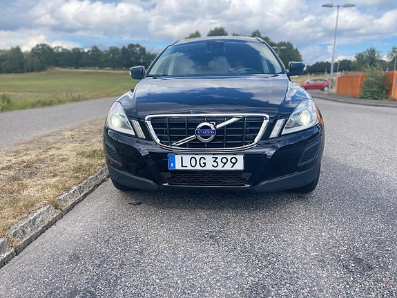 Volvo XC60 4 of 18