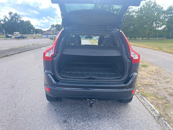 Volvo XC60 7 of 18