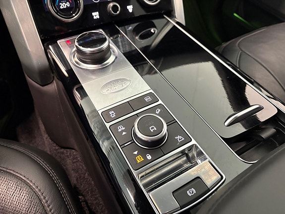 Land Rover Range Rover 22 of 27