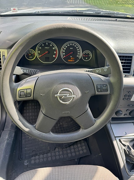 Opel Vectra 5 of 10