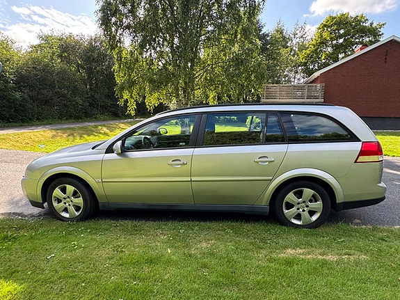 Opel Vectra 2 of 10