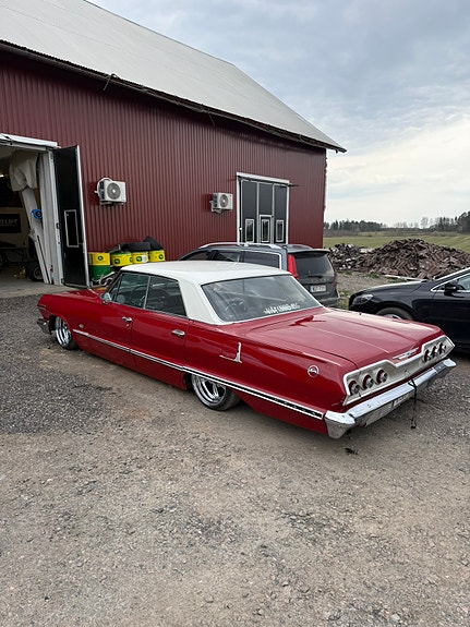 Chevrolet Impala 3 of 8