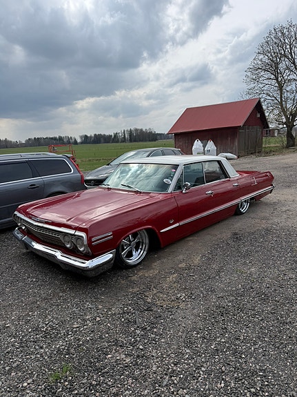 Chevrolet Impala 4 of 8
