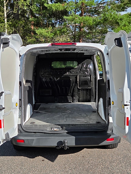 Ford Transit Connect 6 of 7