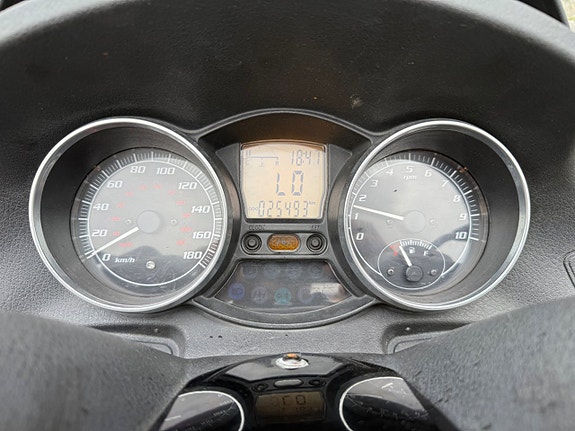 Piaggio MP3 500 scooter Trehjuling Scooter 3 Hjuling B kort 8 of 10