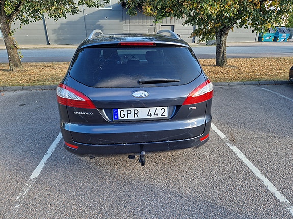 Ford Mondeo 10 of 13