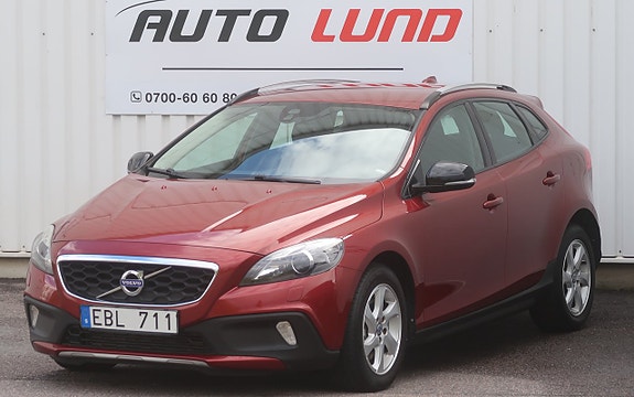 Volvo V40 Cross Country 3 of 27