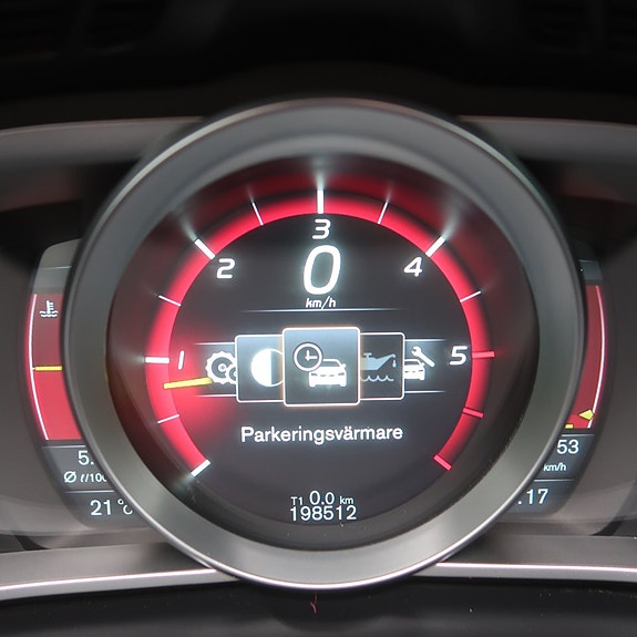 Volvo V40 Cross Country 18 of 27