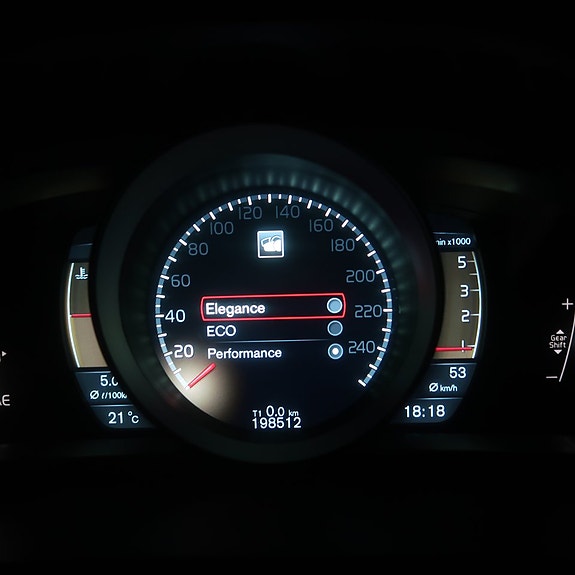 Volvo V40 Cross Country 20 of 27