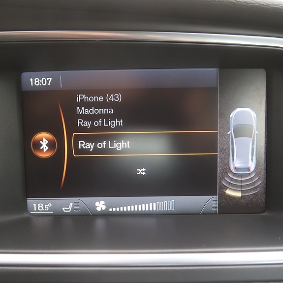 Volvo V40 Cross Country 13 of 27
