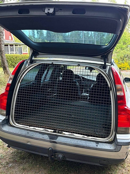 Volvo V70 4 of 6